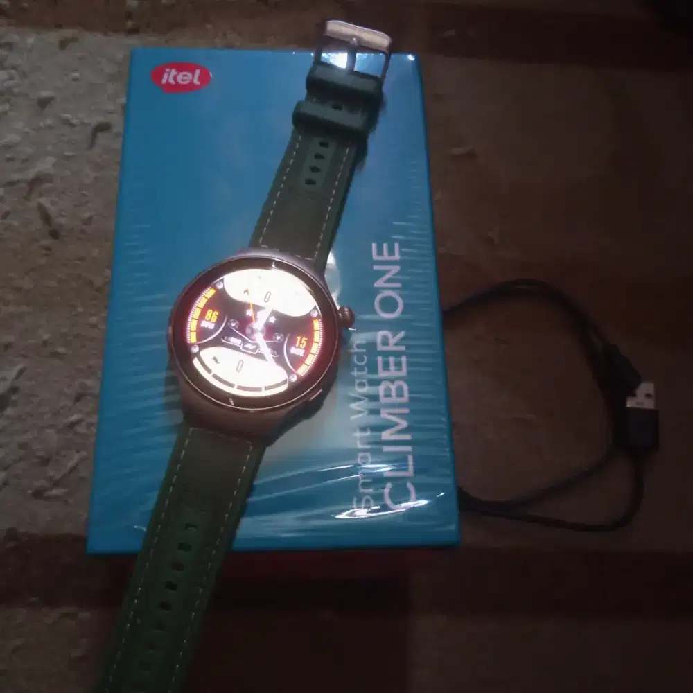 Itel Smart Watch Climber One ISW-043 Amoled Warna Tali Body Gold Metal