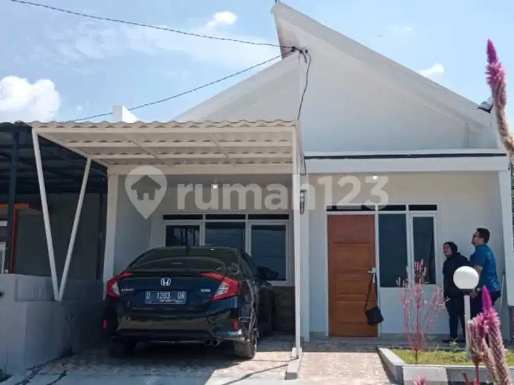Rumah Mewah Gaya Scandinavian Jl. Pameungpeuk Bandung