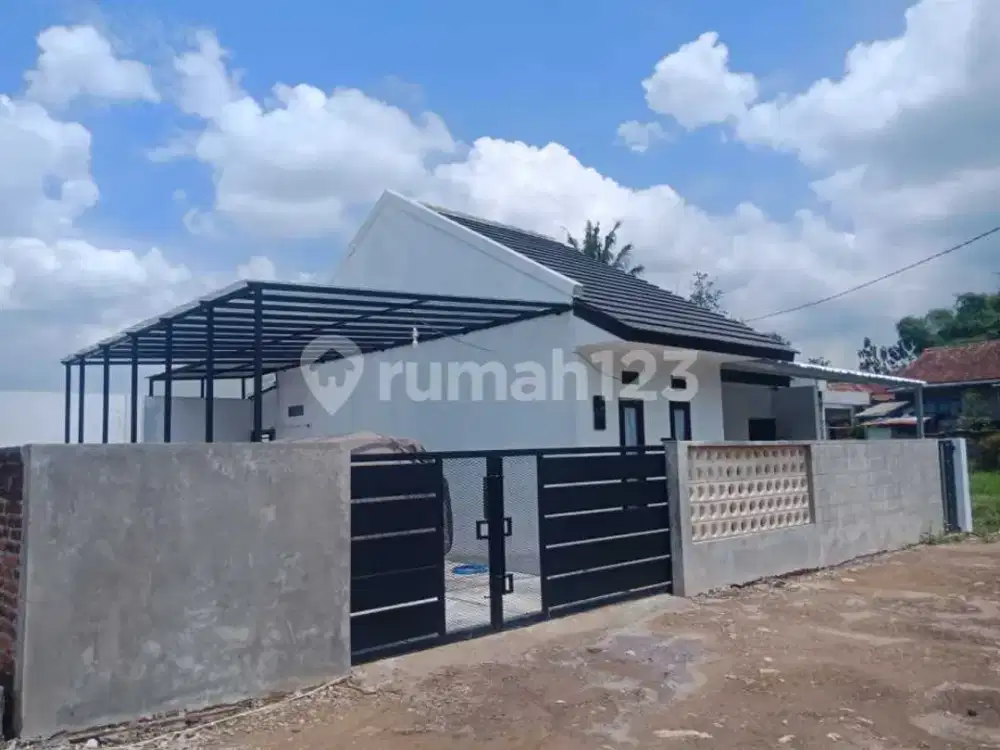 Rumah Modern Minimalis Di Jl. Kopo Bandung