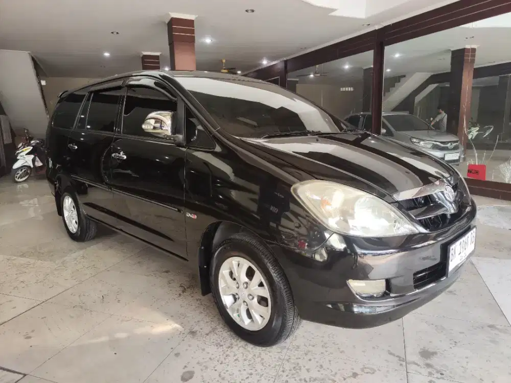 Innova Diesel MT 2005 panther solar