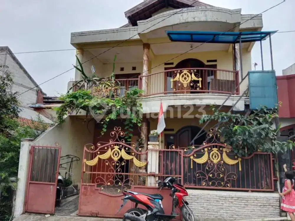 Rumah Mewah Strategis Jl. Cipageuran Kota Cimahi