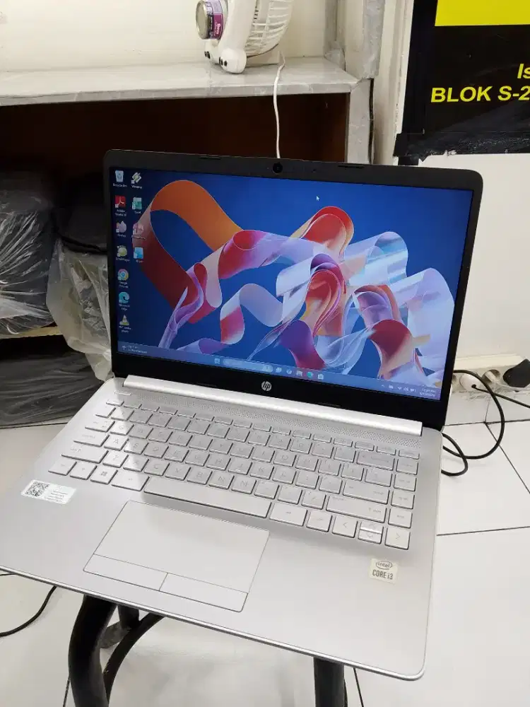 Laptop HP 14s- cf25l7tu RAM 4 GB 256 GB SSD