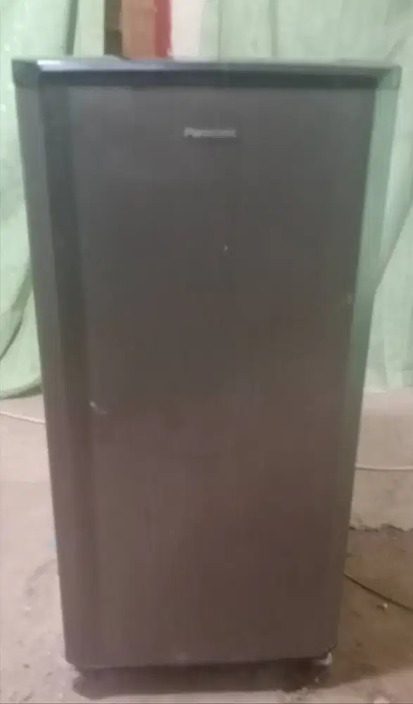 Kulkas 1 pintu PANASONIC. Mesin Original Pabrik Belum Pernah Rusak.