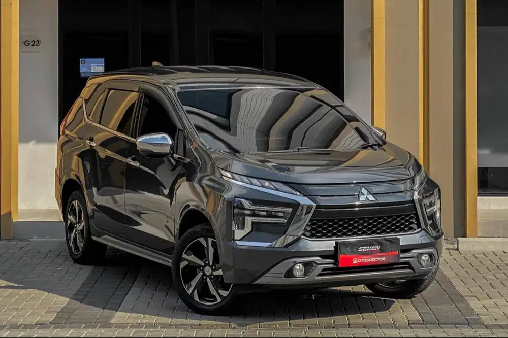 Mitsubishi Xpander Ultimate Facelift 1.5L AT Matic 2022 Abu Abu Tua.