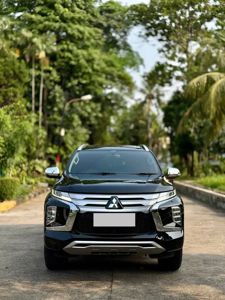 Mitsubishi Pajero Sport Dakar Ultimate 4x4 2021 Hitam Black 2020 2022