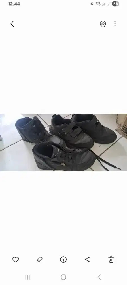 Sepatu anak Sekolah Hitam