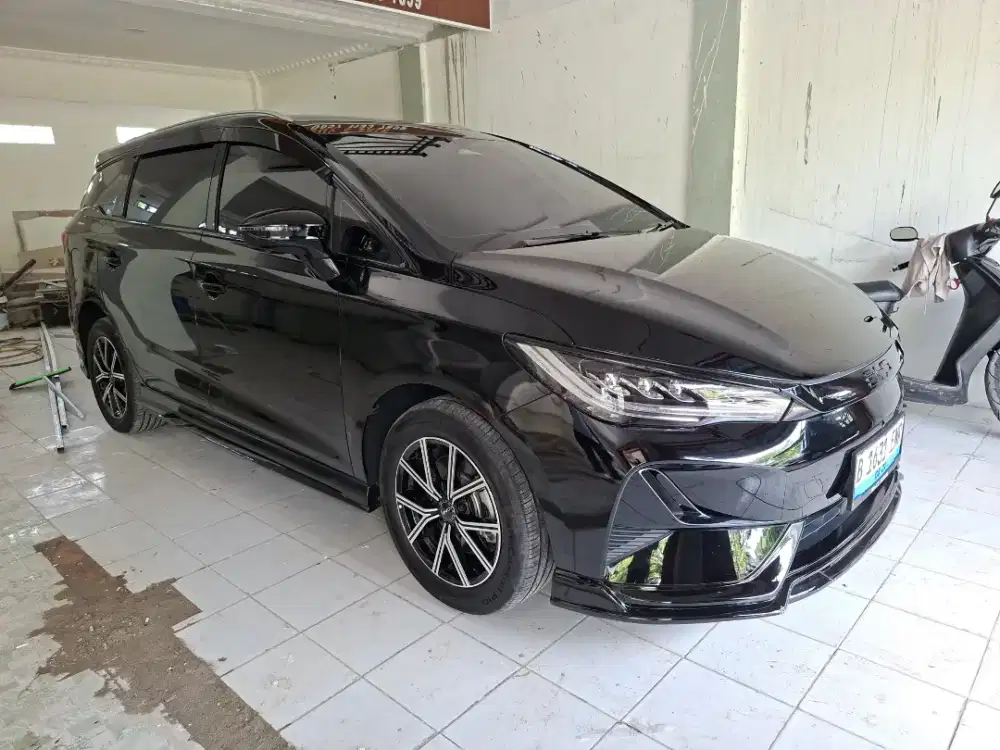 BYD M6 7 Superior / Thn 2025 KM 3500