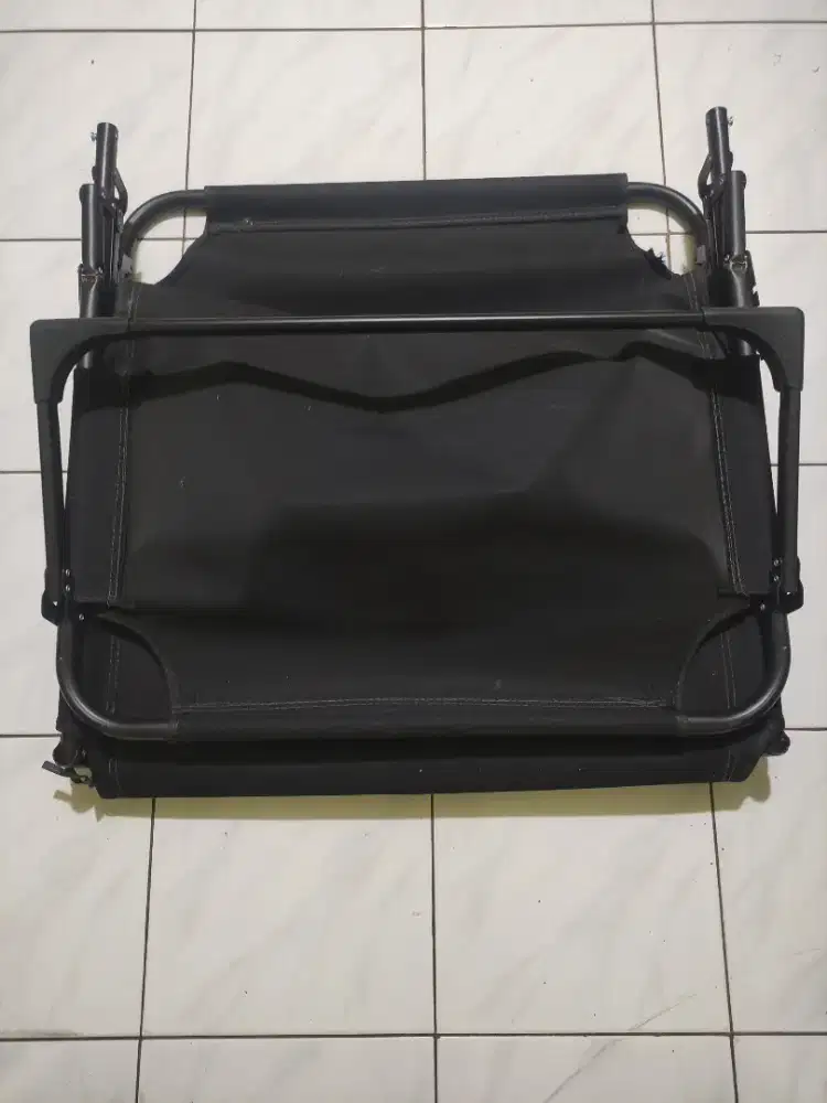 Tempat tidur lipat
