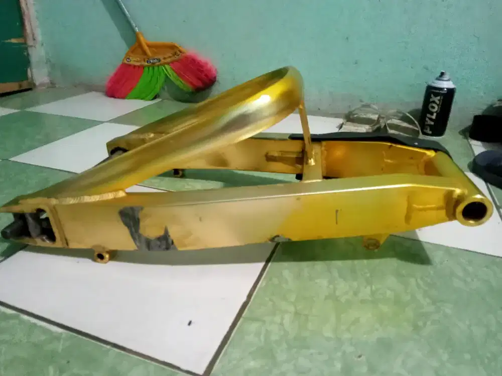 Swing arm Vixion