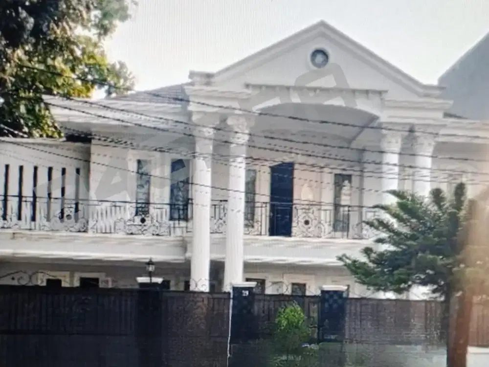 Rumah Klasik 2 Lantai