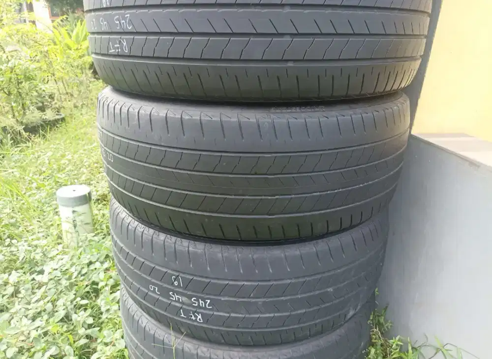 Ban Bridgestone 245-45 ring20