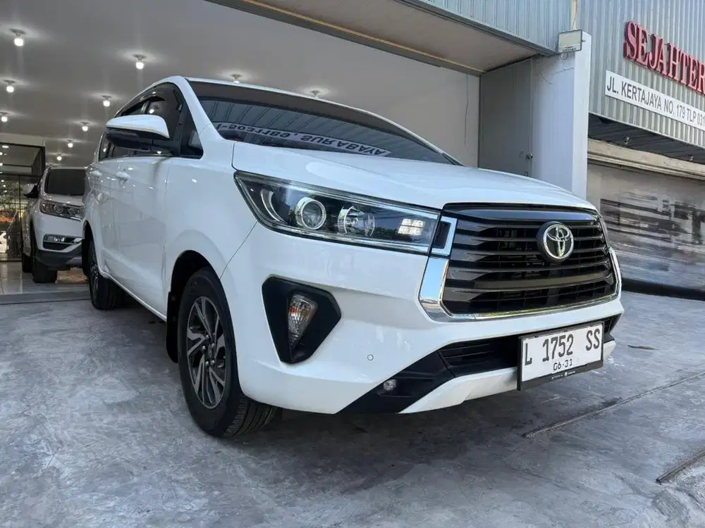 TOYOTA INNOVA REBORN 2.4 V DIESEL MATIC 2021