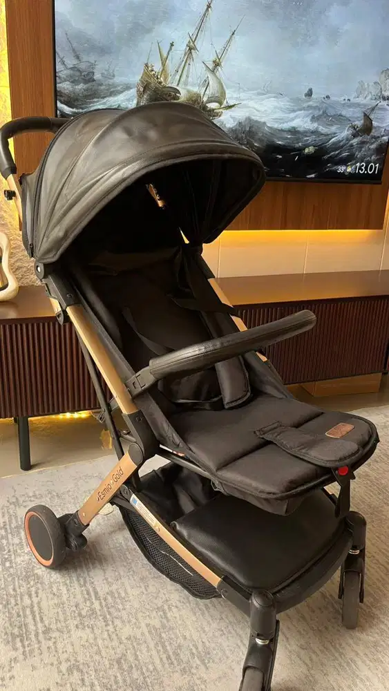 Stroller BabyDoes Esmio Gold Lipat Praktis - Mulus, No Defect