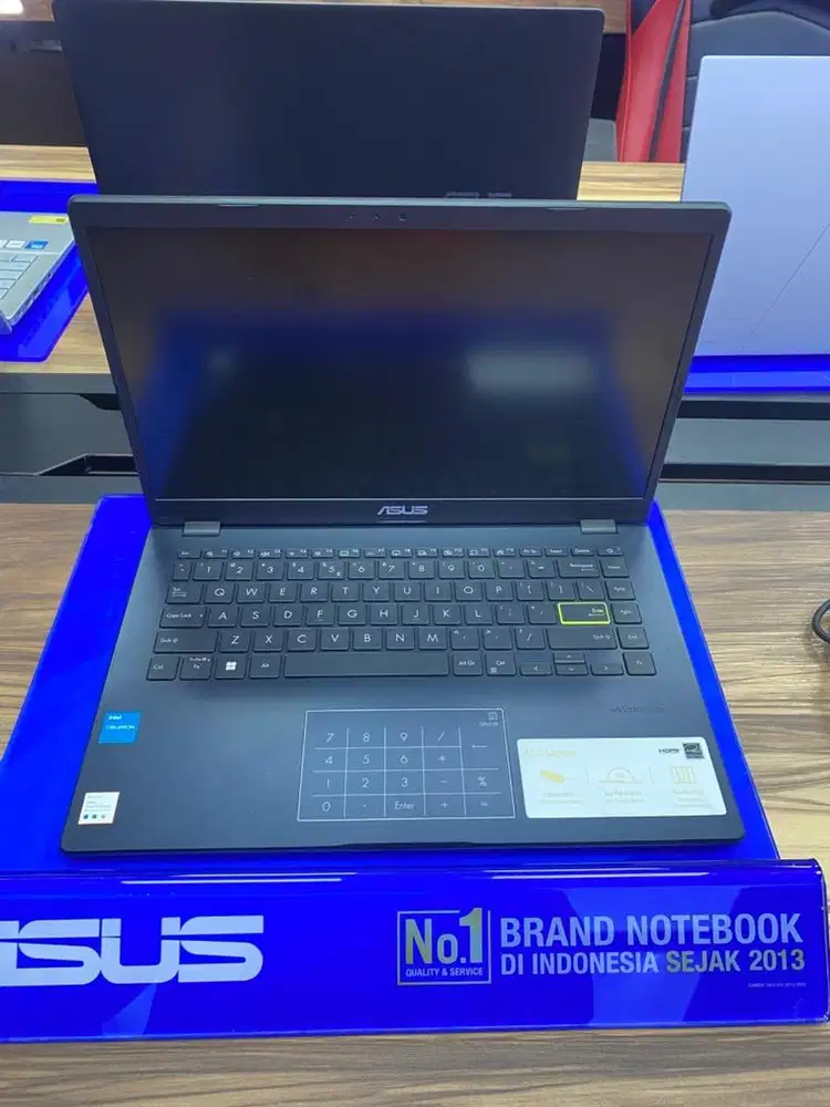Laptop ASUS E 410, intel CELERON RAM 4/256