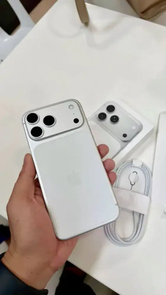 Ready iPhone 17 Pro Max 1TB Cashback 2jt bisa cicilan 0%