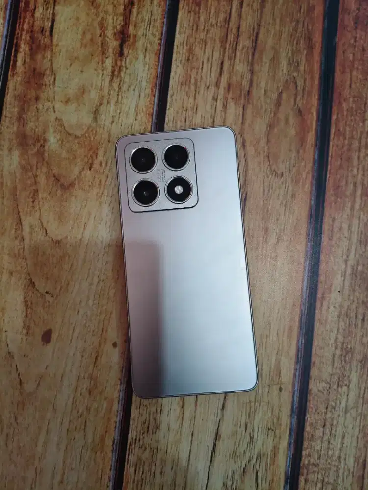 Xiaomi Mi 14t 12/512 Unit dan Charger Mulus