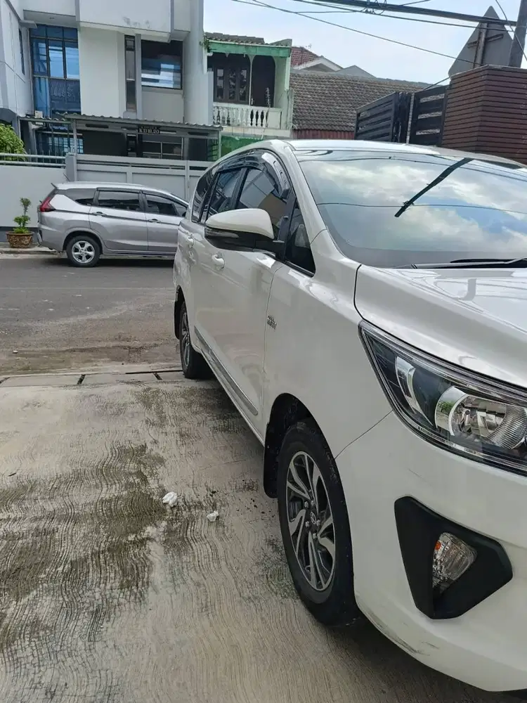 Toyota Kijang Innova G 2.0 AT 2021 Putih | KM 50 Ribuan | Rp265 Juta.