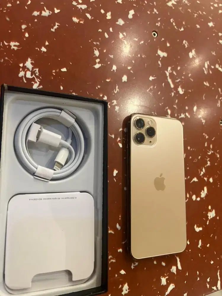 iphone 11 pro 256gb sanggup masih baru
