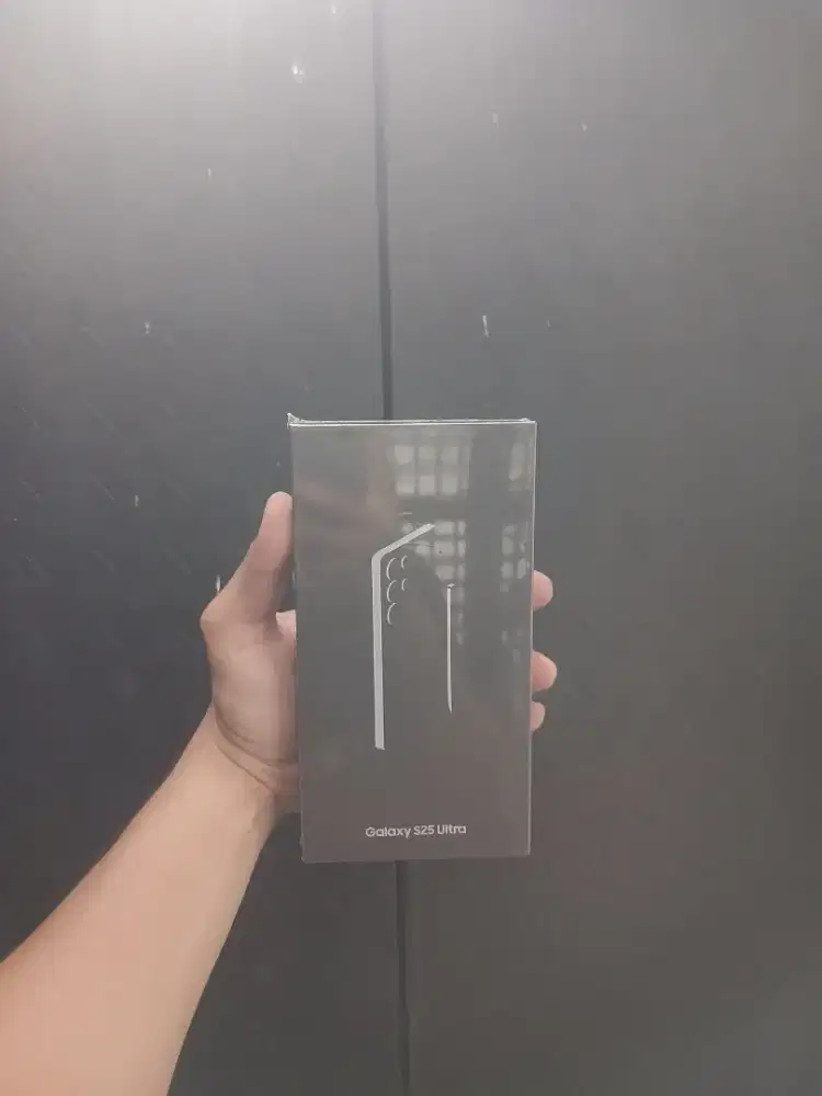 Ready Stock Galaxy S25 Ultra 12/256GB. Free Galaxy Buds3 FE + Speaker