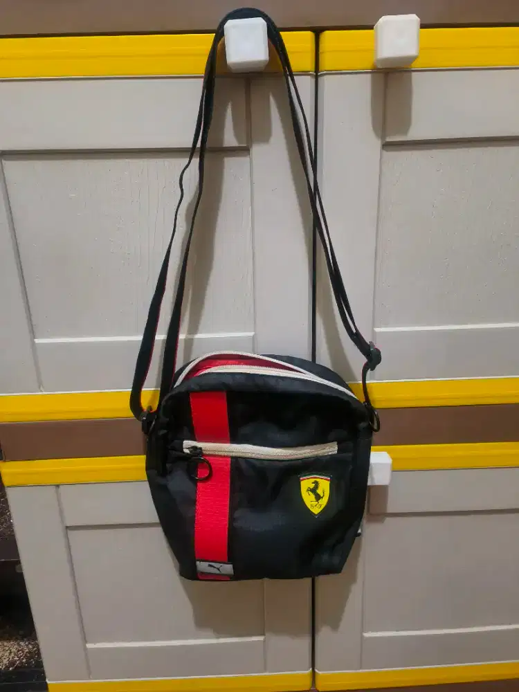 Tas Slempang puma Ferrari