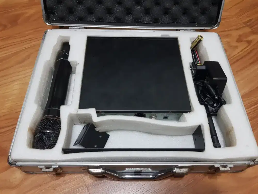 Dijual Microphone hardwell prolive 1F second