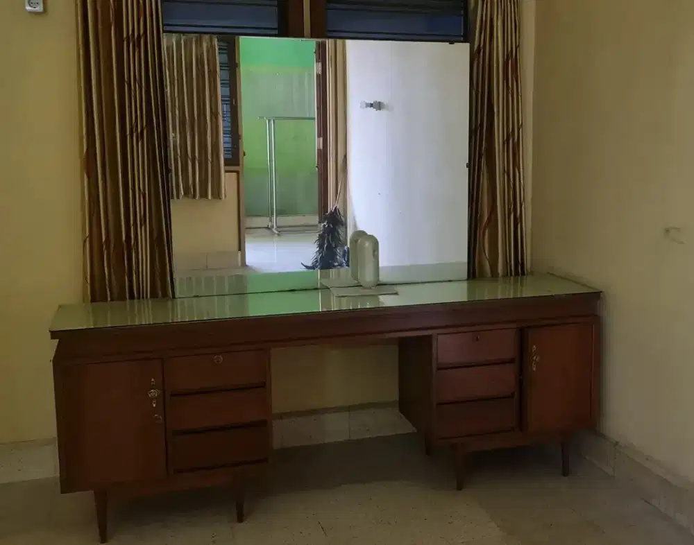 Meja Rias Kayu Jati