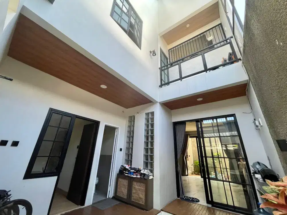 DIJUAL RUMAH 3 LANTAI CIWARUGA FURNISH CUSTOM INTERIOR STRATEGIS