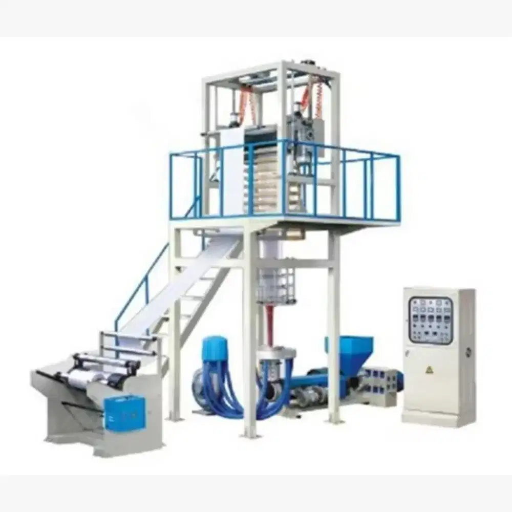 Kenek operator mesin plastik