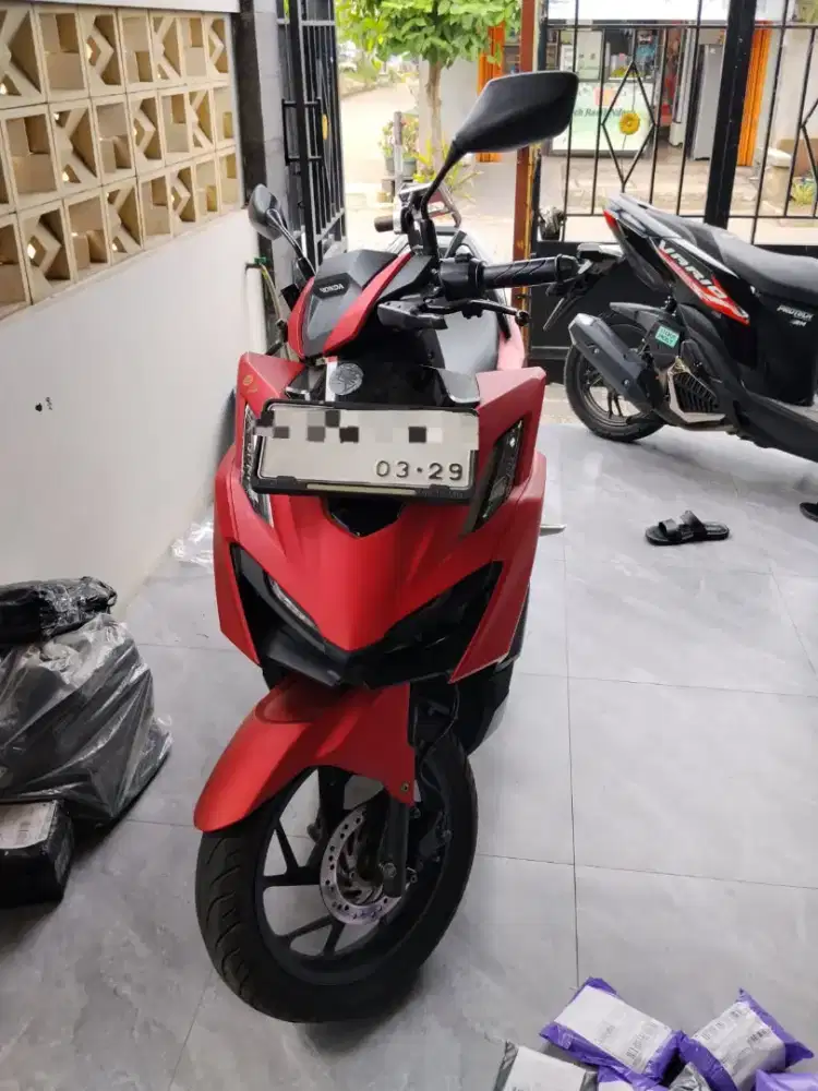 Vario 160 merah doff