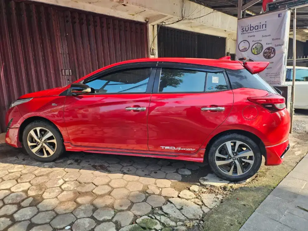 Di jual mobil toyota yaris TRD Sportivo matic 2018