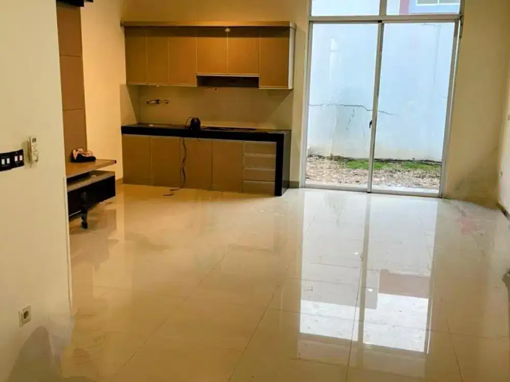 Dijual Cepat Rumah di Glc, Cluster Amerika Latin, Lt.8x18m2, SHM