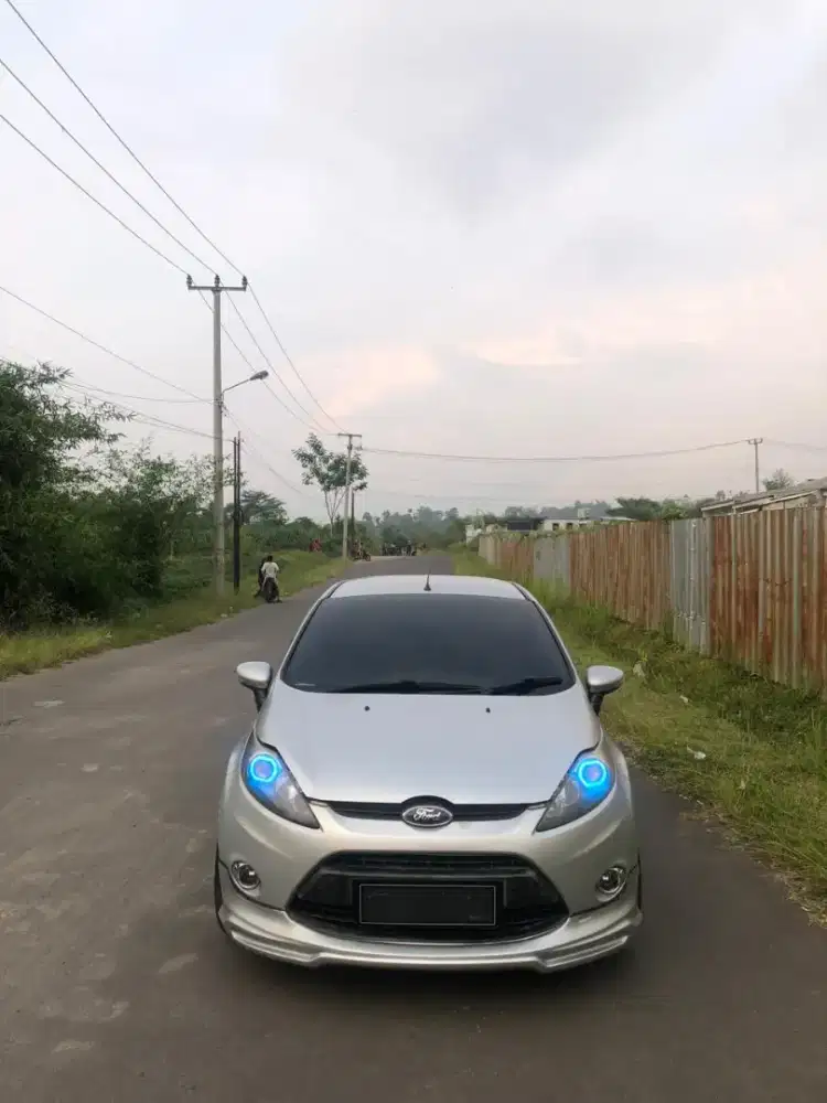 FORD FIESTA 2010 hatchback
