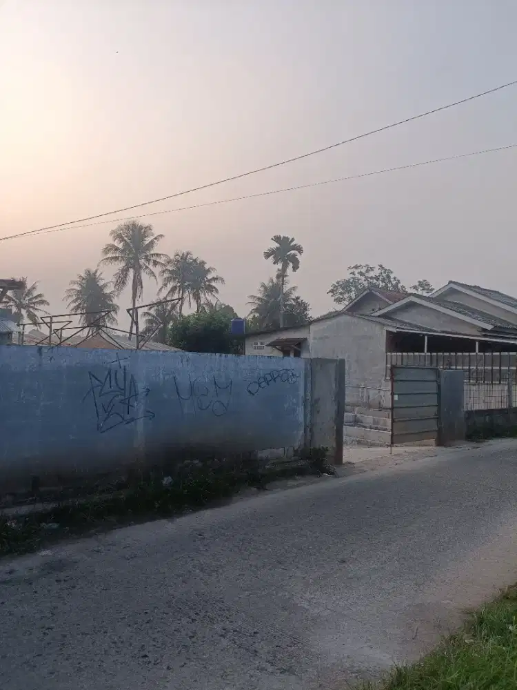 Rumah siap huni dan tempat usaha
