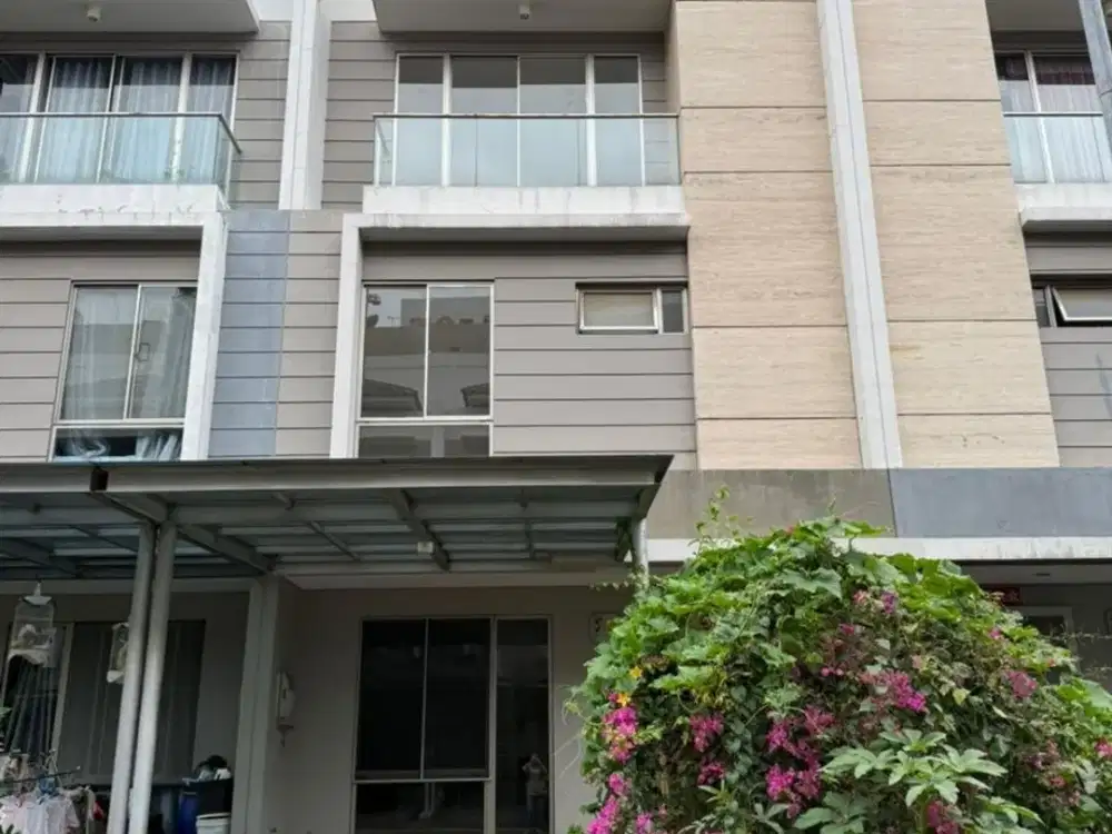 Dijual Cepat Murah Rumah 3 Lantai Siap Huni Golf Island PIK , Cluster Harmony Golf