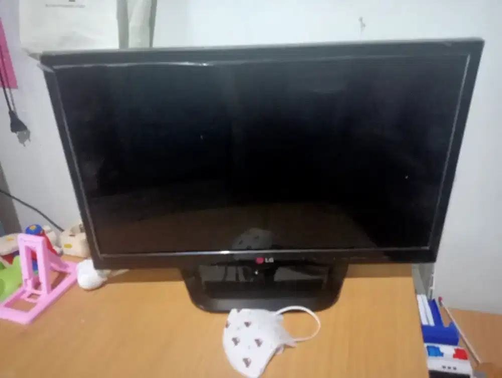 TV LED MERK LG 24 inchi