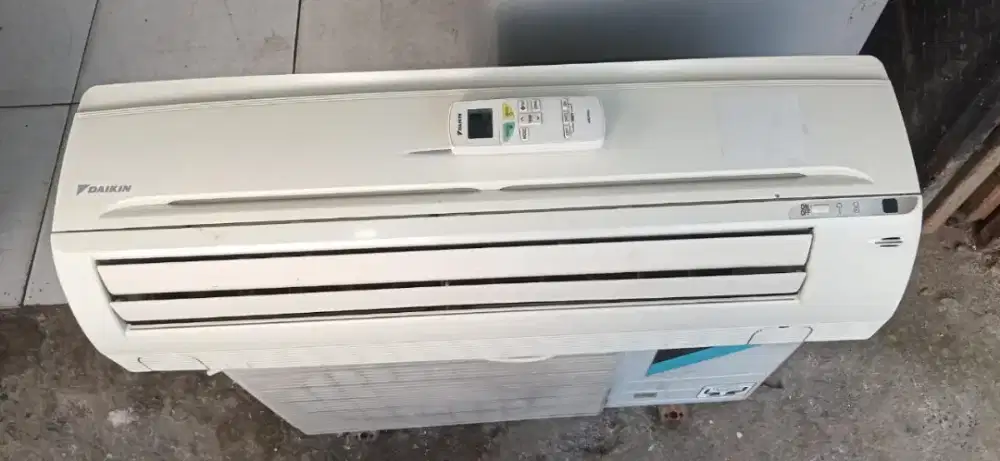 AC Daikin thailand 1/2 pk