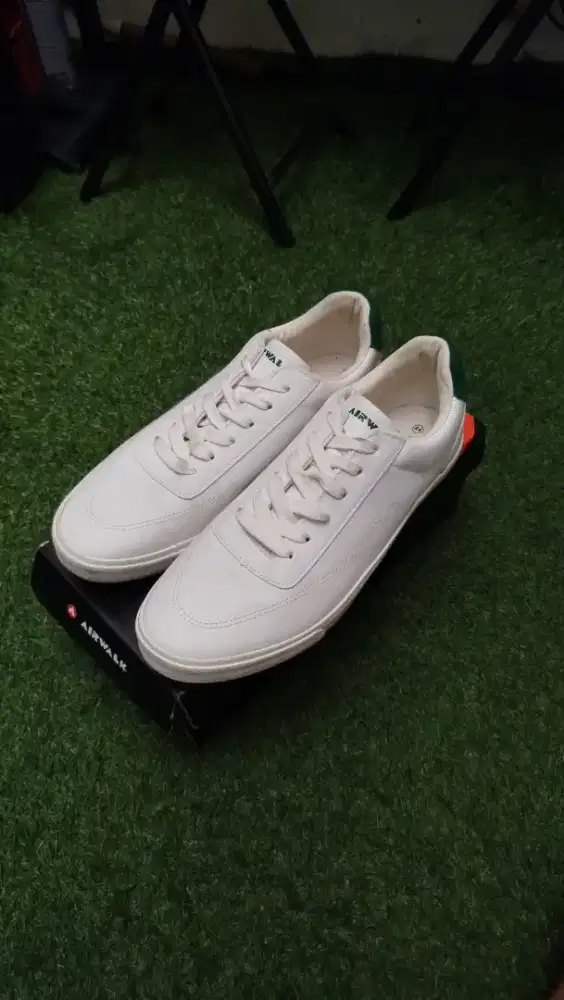 airwalk tobin putih original like new ukuran 44 nego