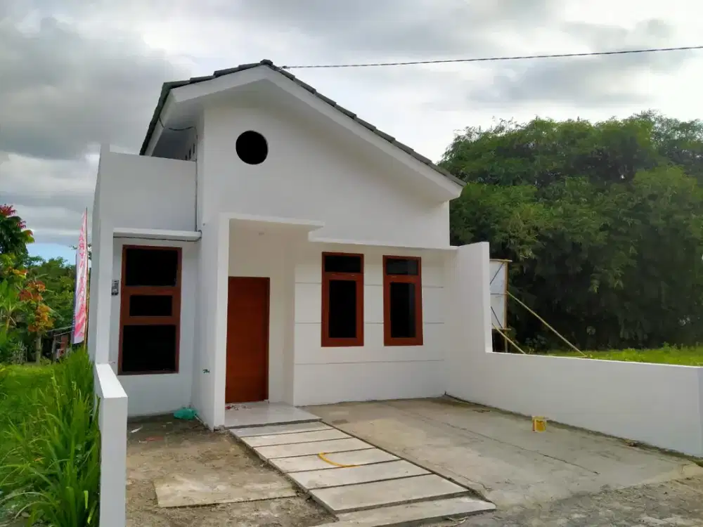 Rumah Modern Tropis Murah Dalam Cluster Siap Kpr di Prambanan