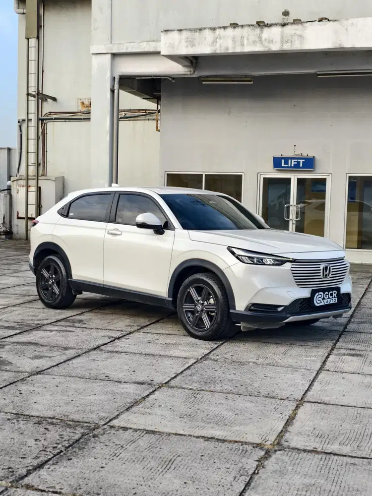 KM LOW 35RBAN !! HONDA HRV E 1.5 2022 AT MDL SE 2023/2024