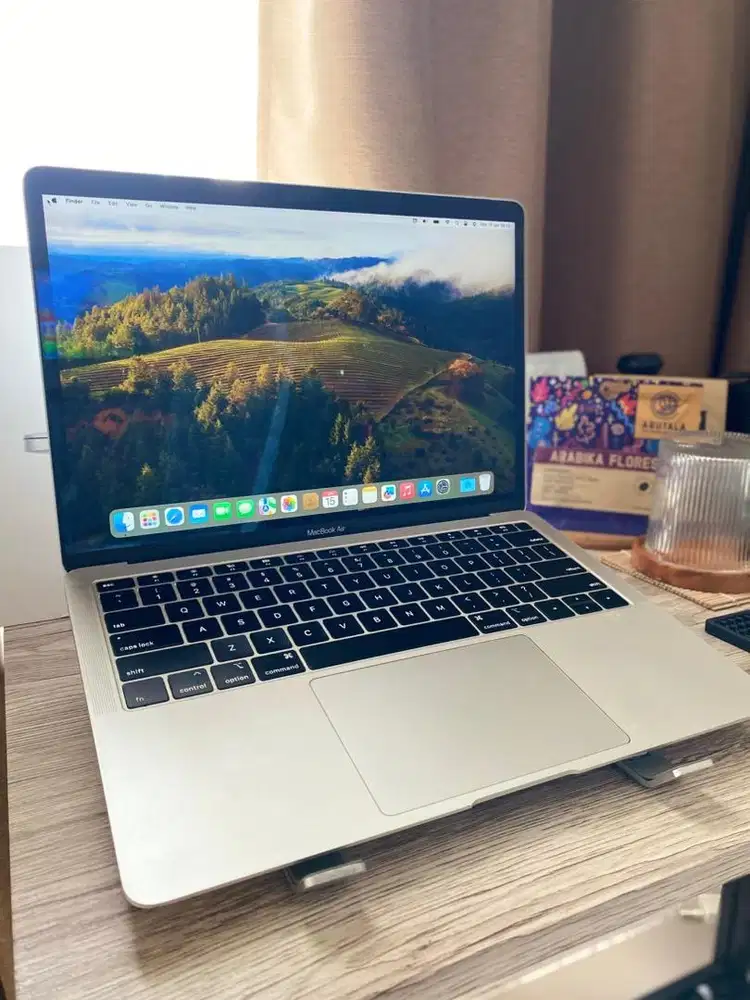 Macbook Air 2019 fullbox core i5 RAM 8GB