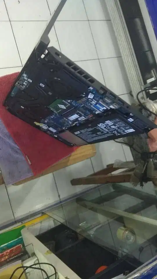 Terima Jasa Panggilan Perbaikan Laptop , Pc dan Handphone