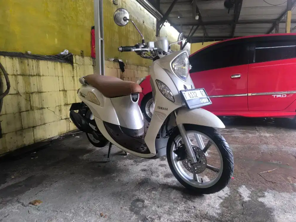 Fino Premium Putih 2019