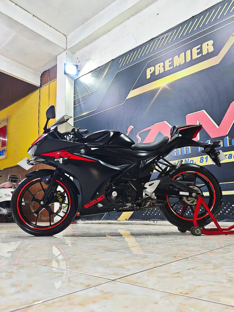 Suzuki GSX R 150 Keyles odo 7rb Th 2018 anugerah motor rungkut