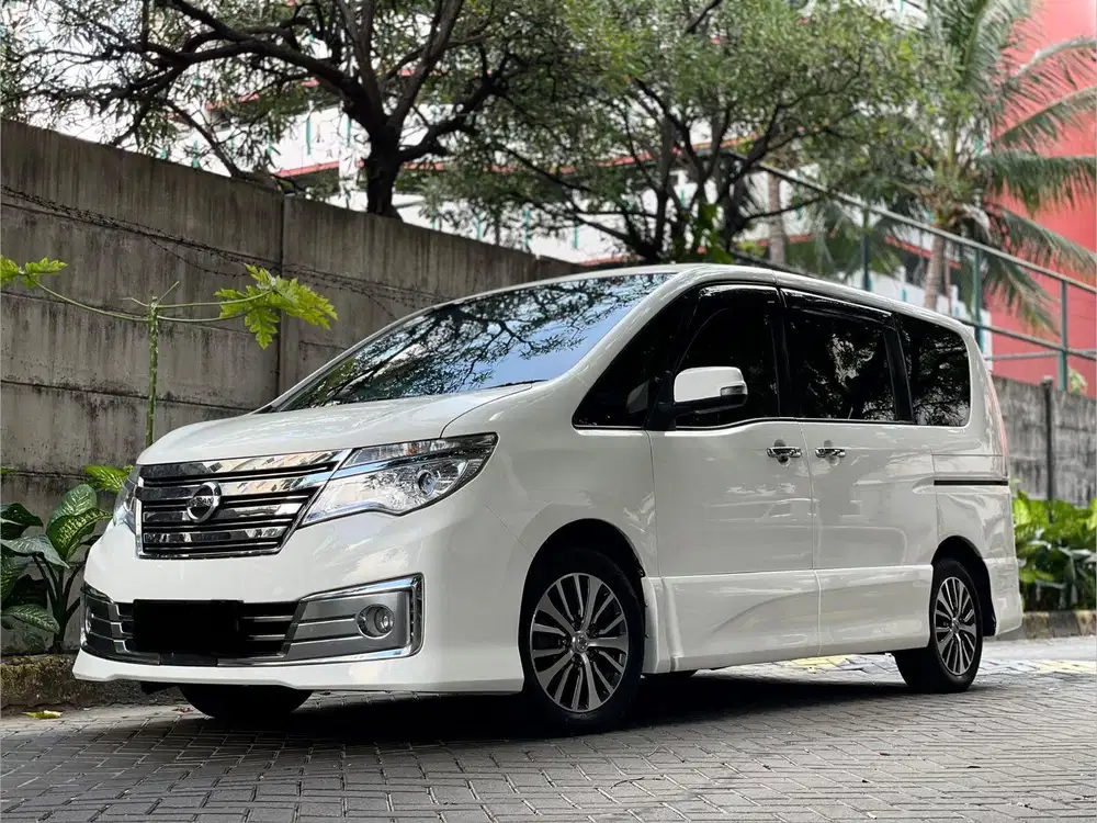 READY • NISSAN SERENA 2.0 HWS AUTECH AT 2018