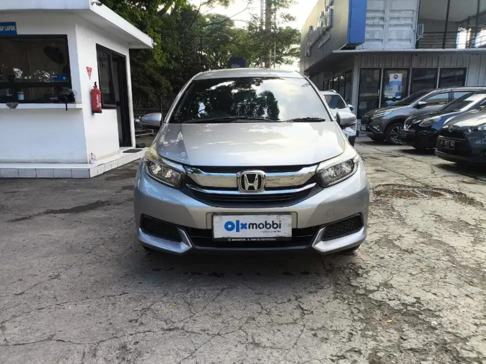 LOW DP Honda Mobilio 1.5 S Bensin-MT 2018 AHC