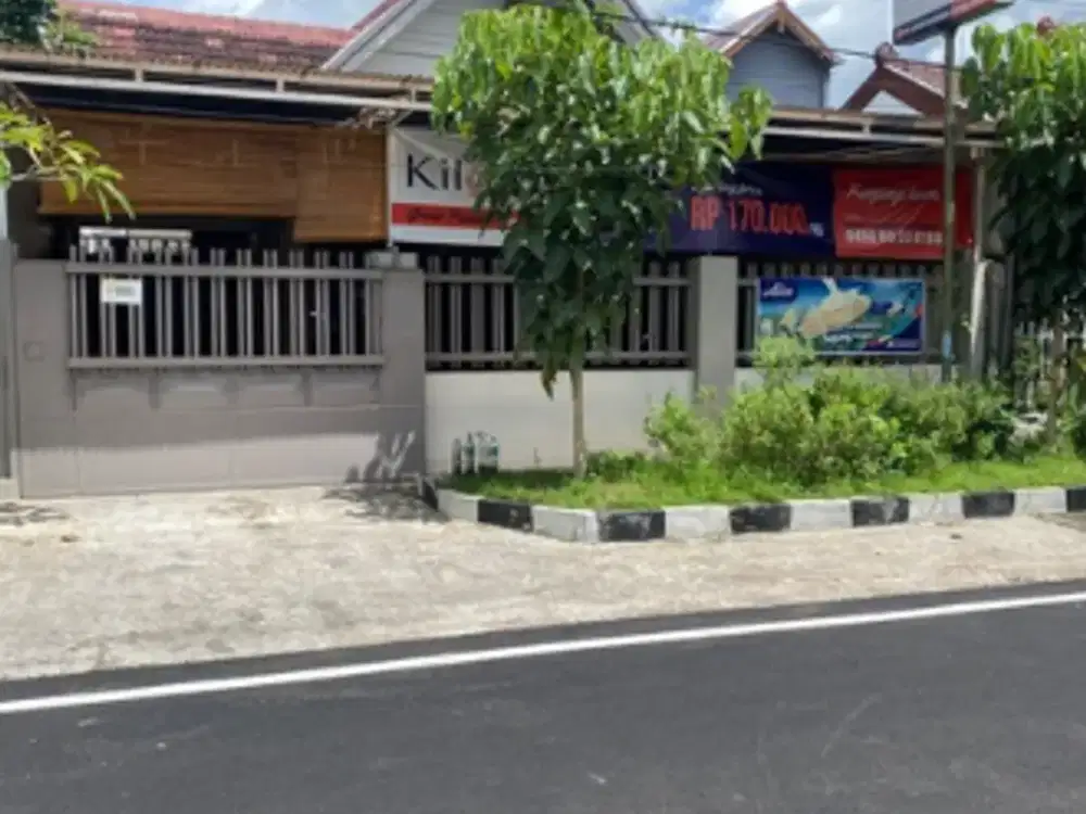 Rumah Luas Hook Area Ciujung Blimbing Malang. Dekat kampus UB, UM, Politeknik, mall MOG, Matos, stasiun, bandara, terminal, Rumah Sakit Lavalette, Kay