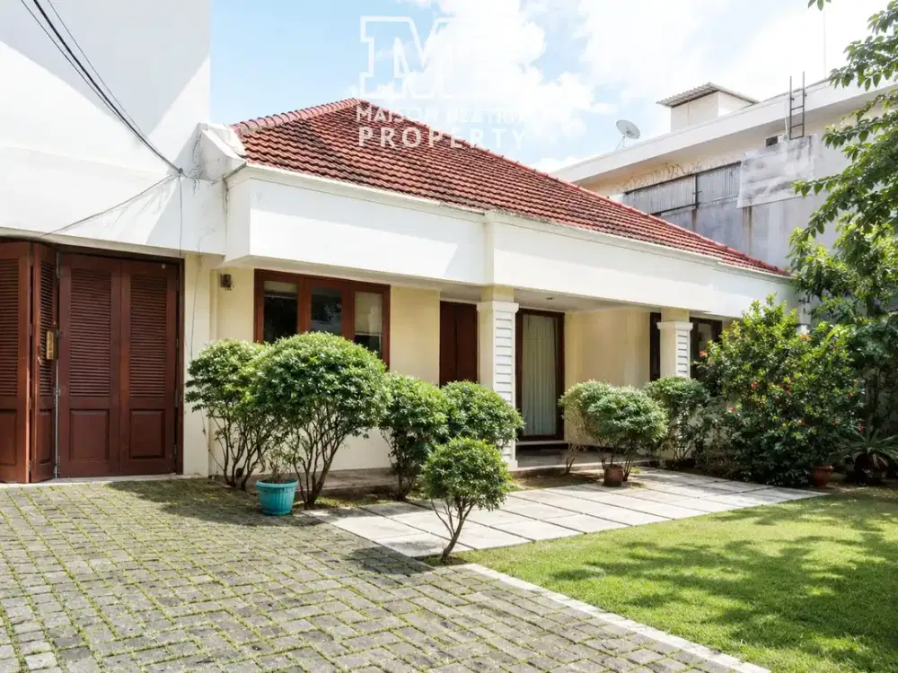 RUMAH PREMIUM ADA SWIMMING POOL DI CIPETE – JAKARTA SELATAN