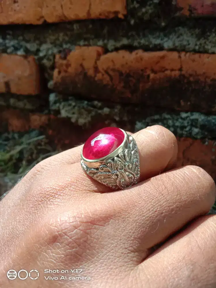 Batu Merah Siem Bangkok