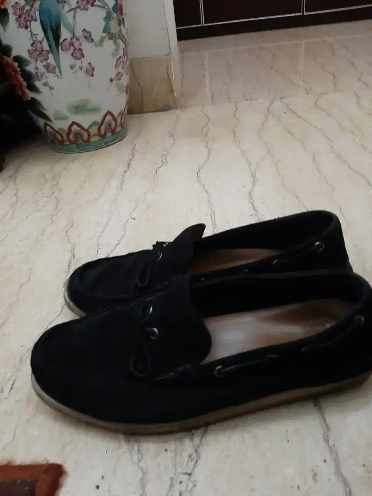Sepatu Bahan suede massimo dutti (preloved)