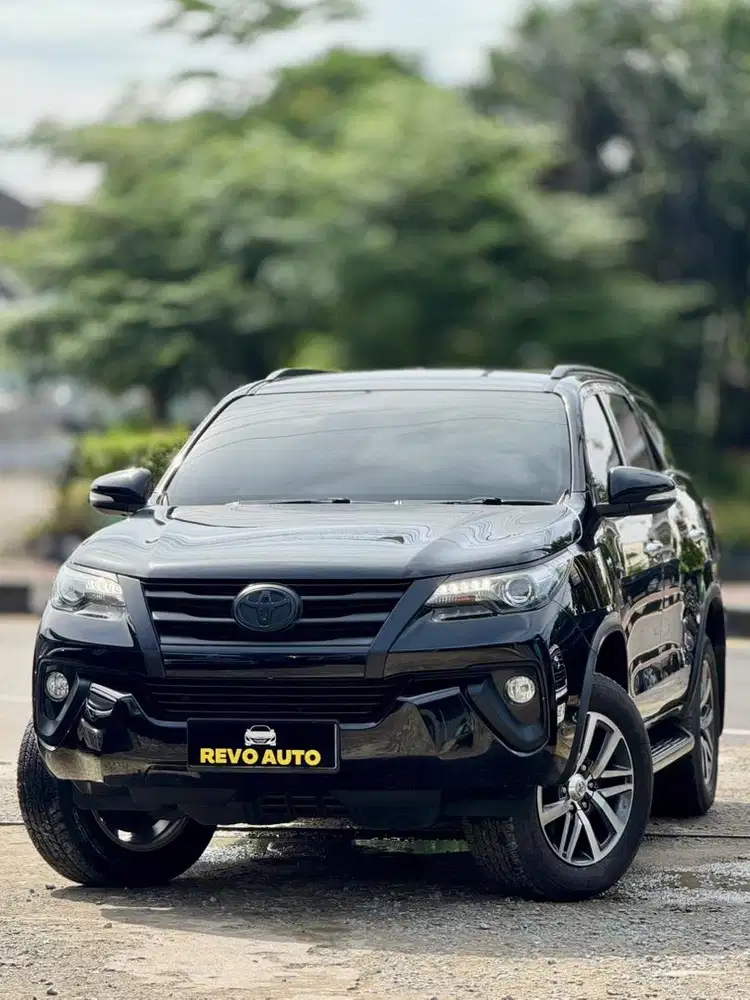 Fortuner VRZ 2016 / 2017 2.4 at diesel automatic 2018 trd gr